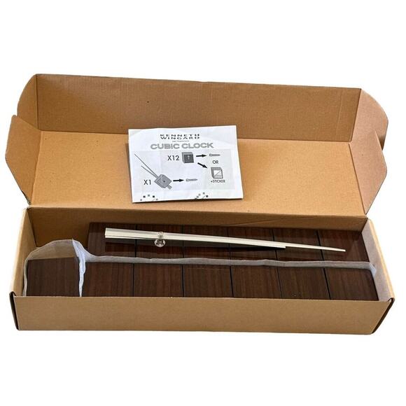 Vintage MCM Kenneth Wingard Cubic Wall Clock Faux Wood Grain Silver Hands RARE - Picture 3 of 9